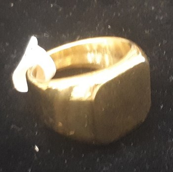 raised signet ring